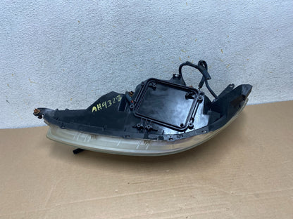 2004-2005 Toyota Sienna Right Passenger Halogen Headlight AH9328 DW7