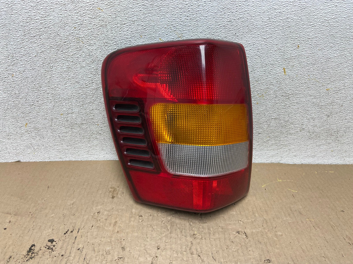 1999 - 2004 Jeep Grand Cherokee WJ Left Driver Lh Tail Light AH6026 LK0
