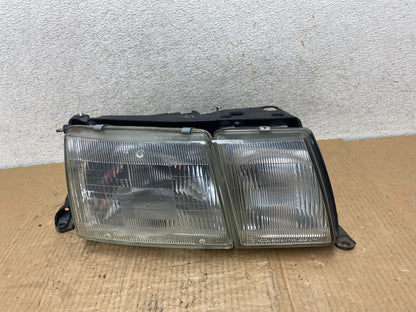 1990 to 1994 Lexus LS400 Right Passenger Side Halogen Headlight OE AI6839 DW0