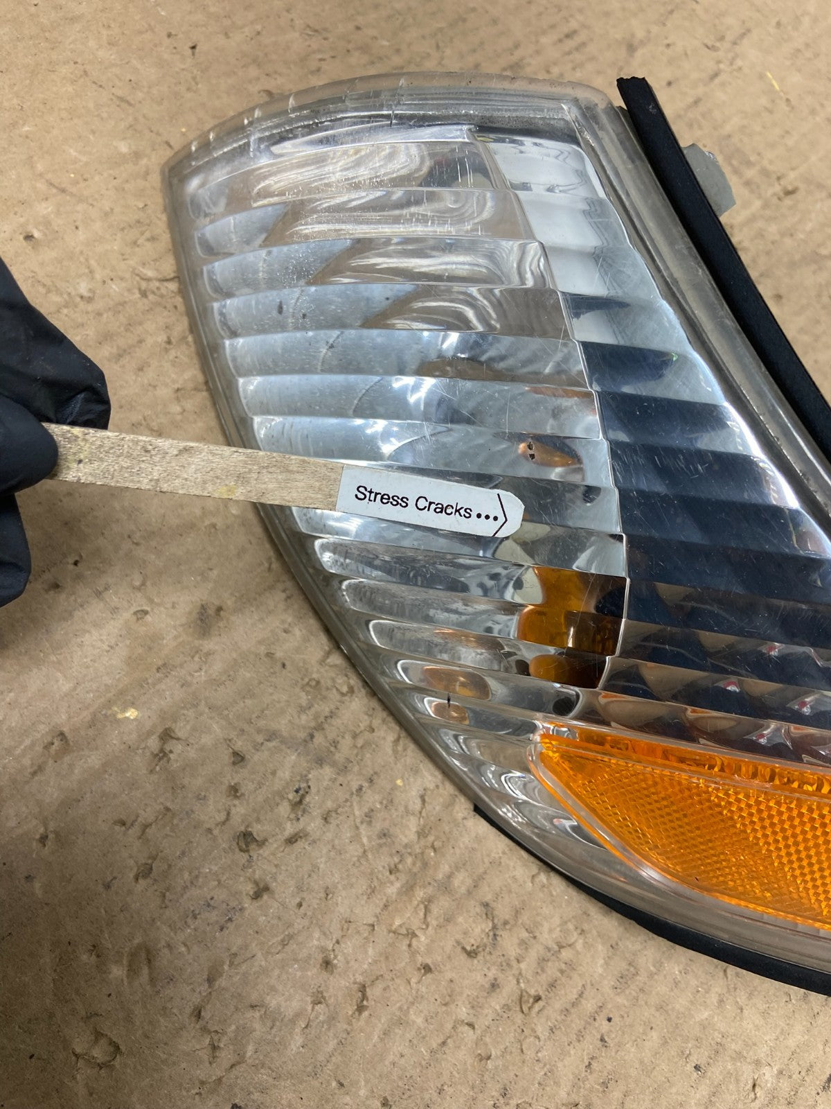 2000 to 2001 Lexus ES300 Left Driver LH Side Turn Signal AC1631 DW4