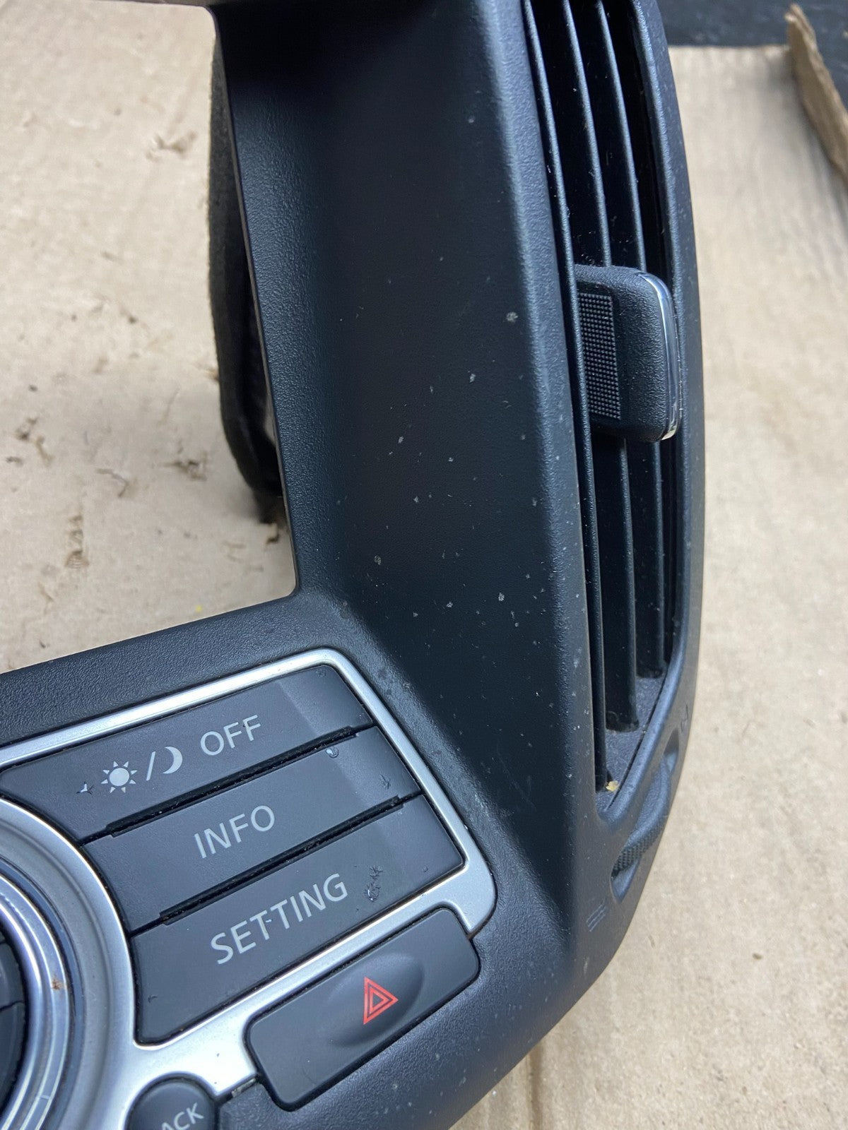 2008 - 2012 Infiniti G35 EX35 Radio Player Screen Panel Bezel X1905 DG5