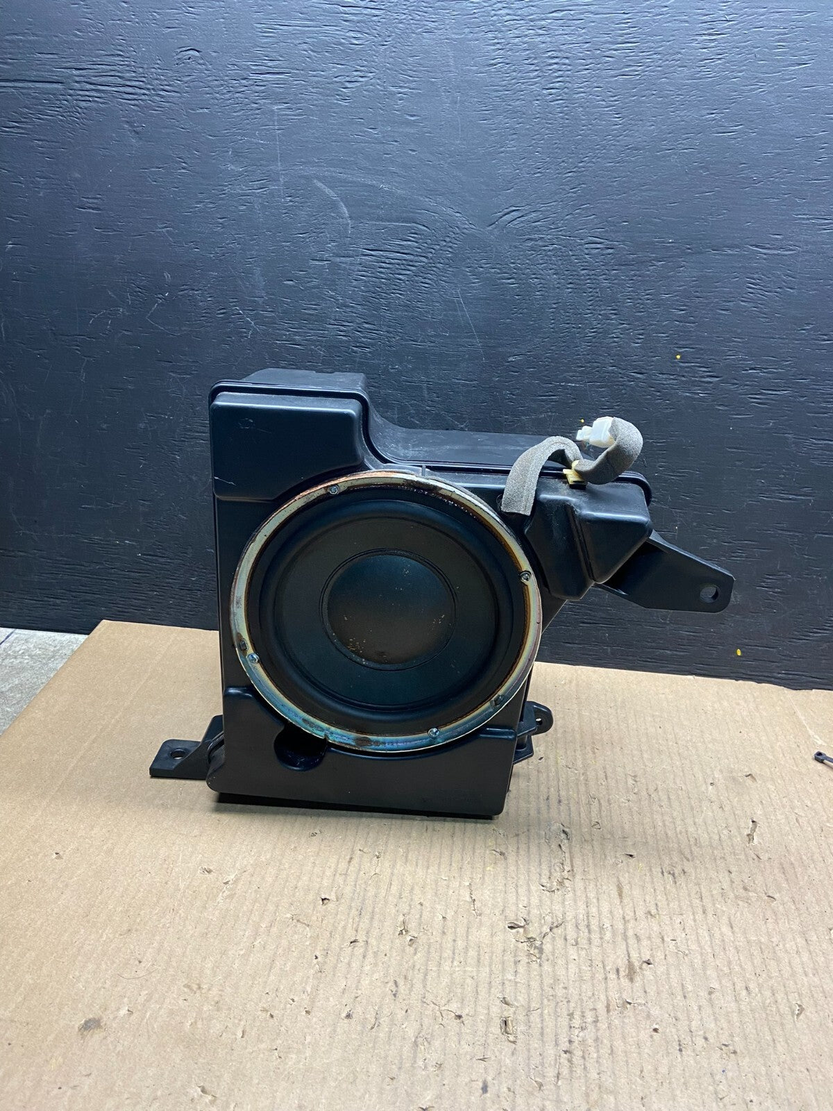 2011 to 2017 Honda Odyssey Rear Subwoofer Speaker OEM F4795 DG10