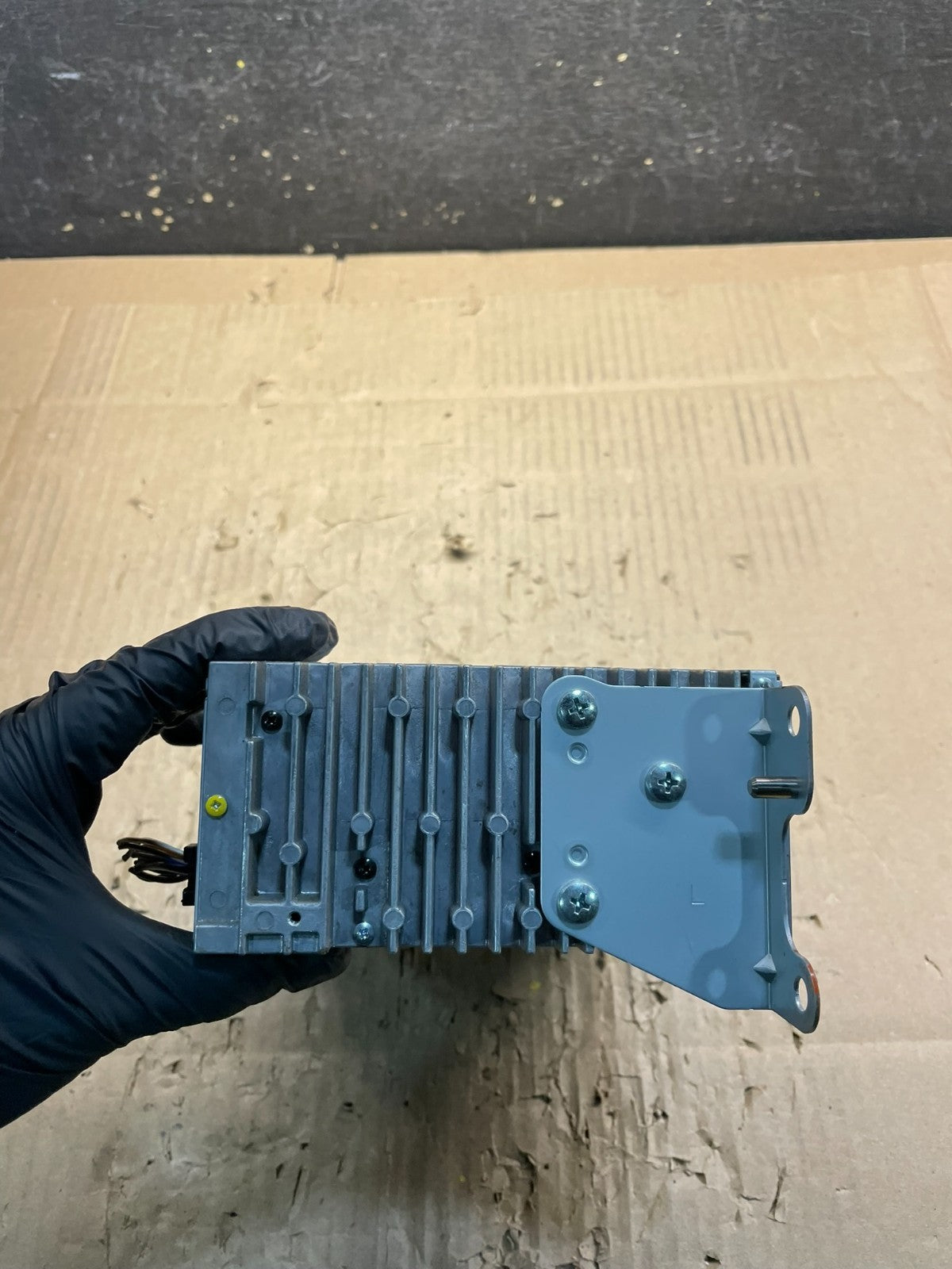 2013 to 2014 Ford Edge AM/FM Radio Reciever OEM w1578 DG3