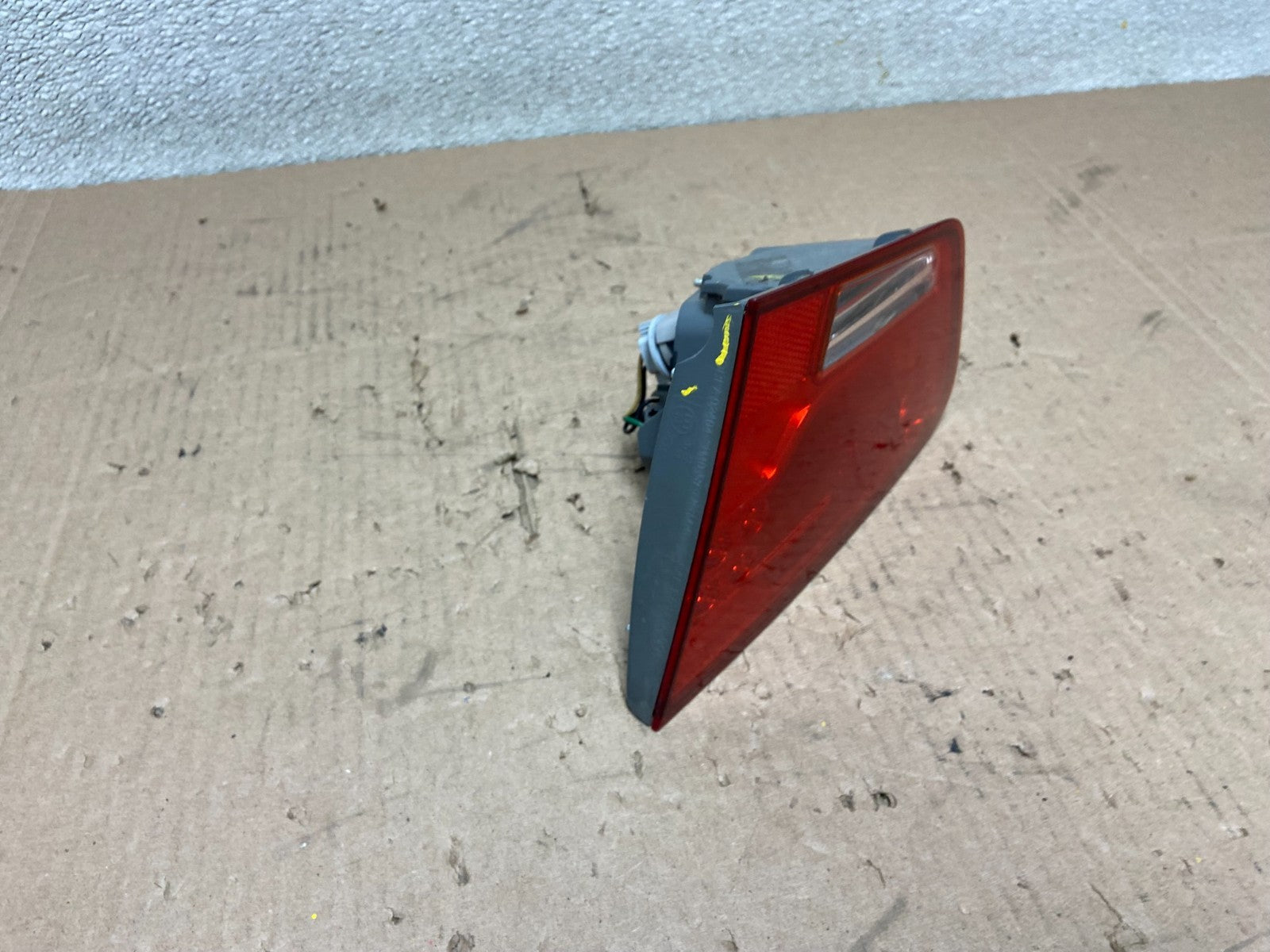 2010 to 2013 Kia Forte Right Passenger RH Side Tail Light Inner Oem Y0240 DW2