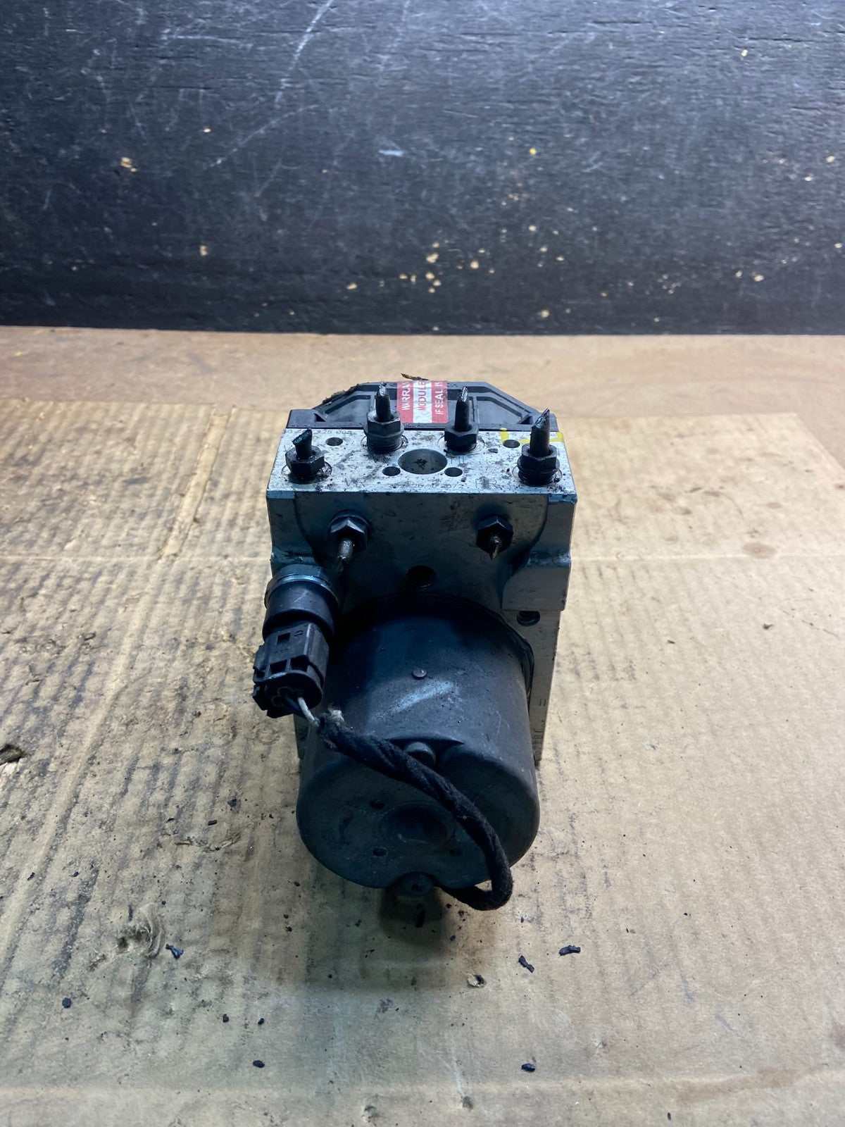 2016 - 2018 Kia Sorento ABS Anti-Lock Brake Pump 6758969 OEM Y4397 DG4