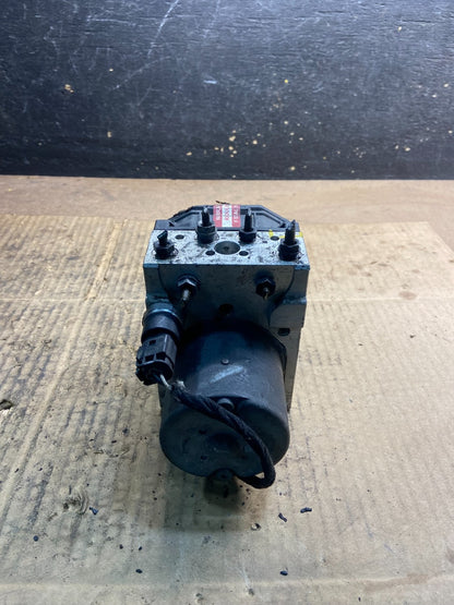 2016 - 2018 Kia Sorento ABS Anti-Lock Brake Pump 6758969 OEM Y4397 DG4