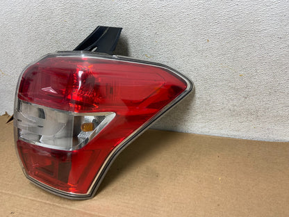 2014-2016 Subaru Forester Right Passenger Rh Side Tail Light AH3118 DW2
