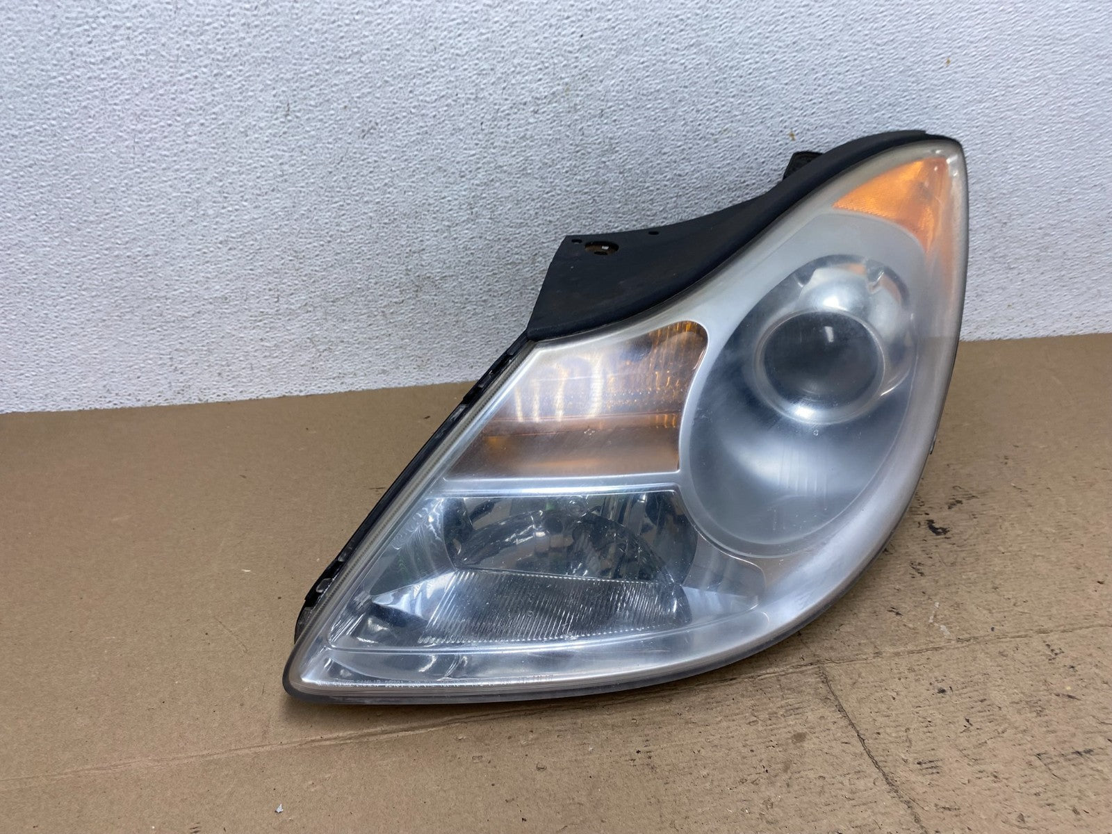 2007 to 2012 Hyundai Veracruz Left Driver LH Headlight Halogen AF5070 DW2