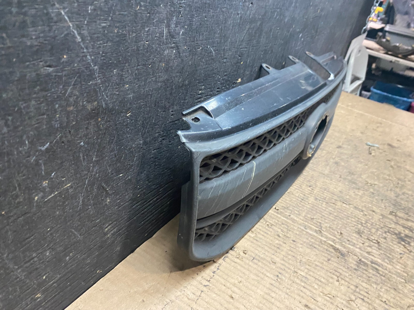 2004 2005 Toyota RAV4 Front Upper Grill Grille N2032 DG Aftermarket2