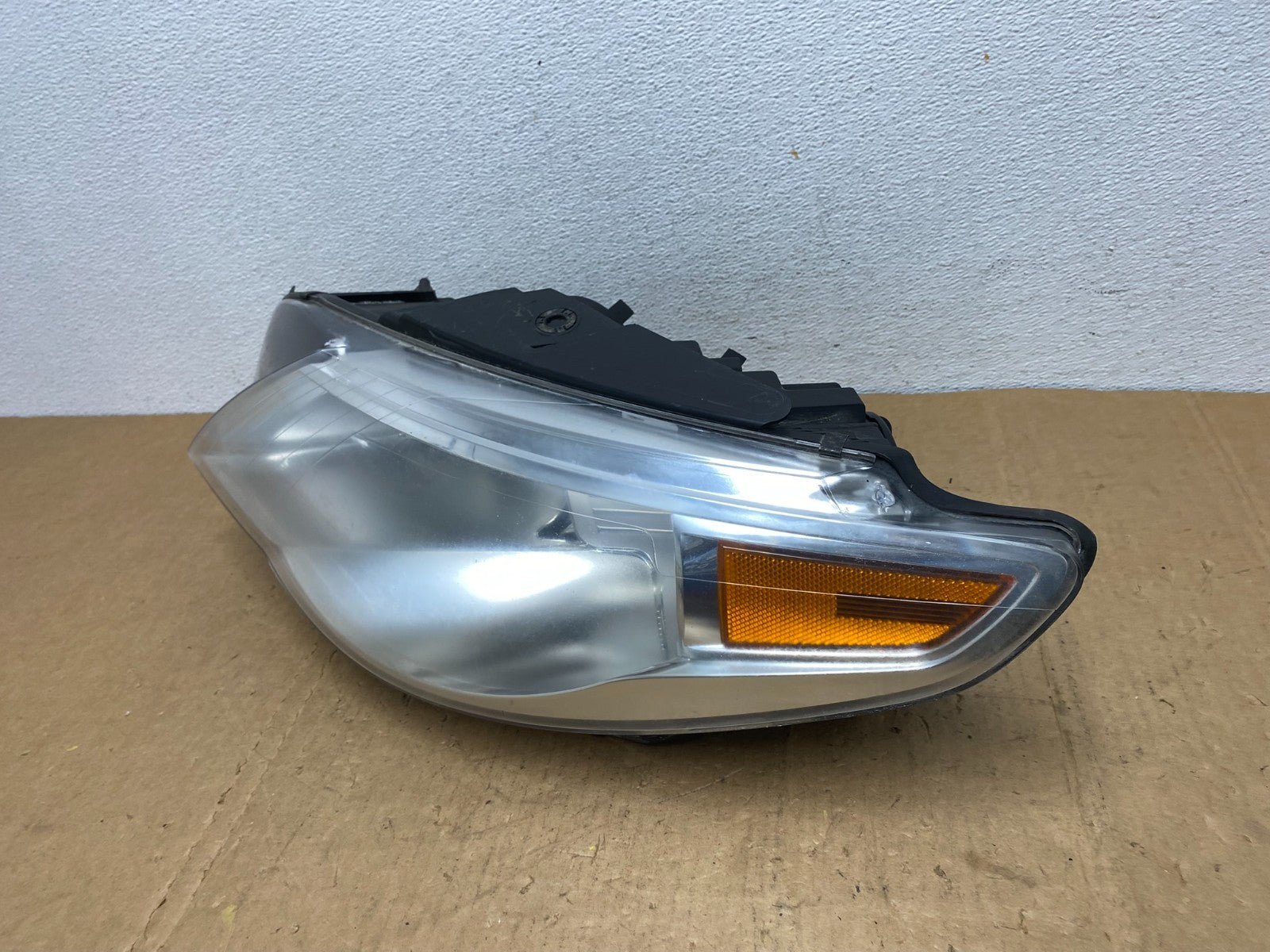 2009 - 2012 Volkswagen CC Left Driver Lh Side Headlight Halogen AD1358 DW1