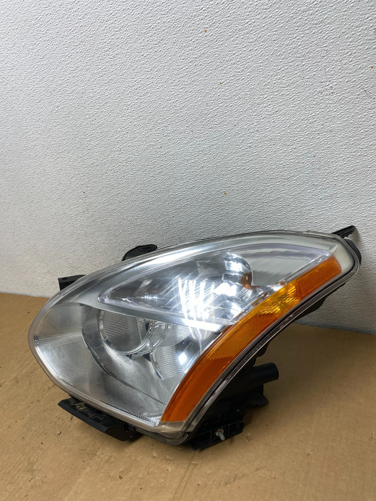 2008 to 2013 Nissan Rogue Left Driver LH Halogen Headlight DEPO AC8610 DW1