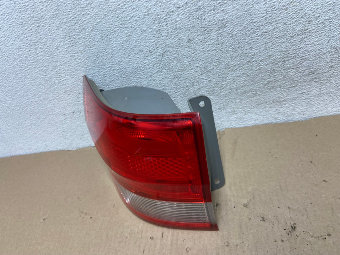 2011-2013 Jeep Grand Cherokee Left Driver Side Lh Tail Light AG6880 LK1