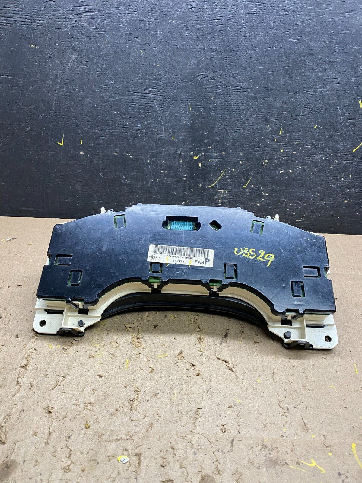 2004 to 2007 Chevrolet Express Speedometer Cluster Gauge OEM  U5529 DG6