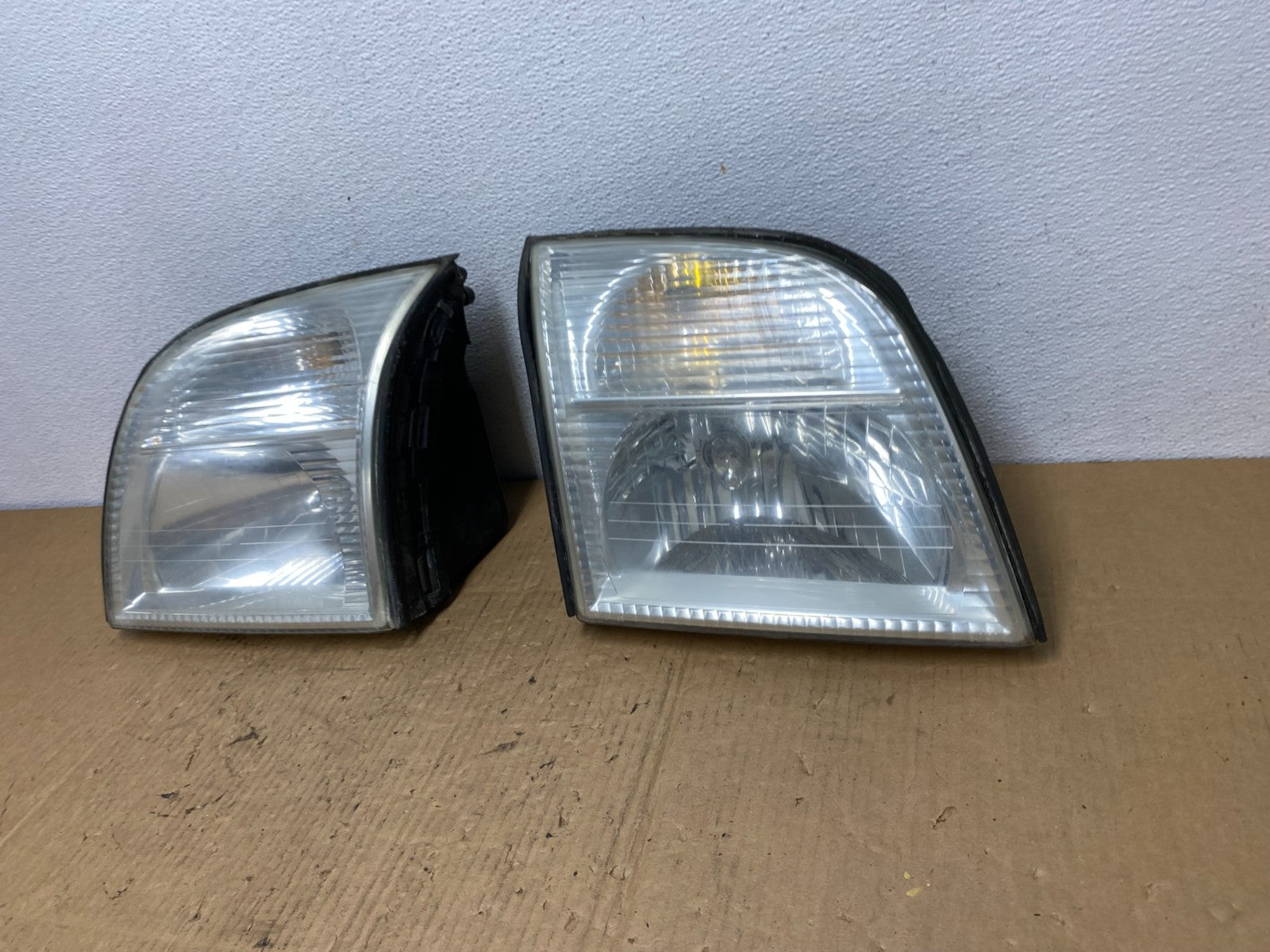 2002-2005 Mercury Mountaineer Left+Right Side Halogen Headlights AC7787 DW1