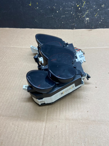 2005 2006 2007 Pontiac Vibe Speedometer Instrument Cluster Gauges Y2106 DG2