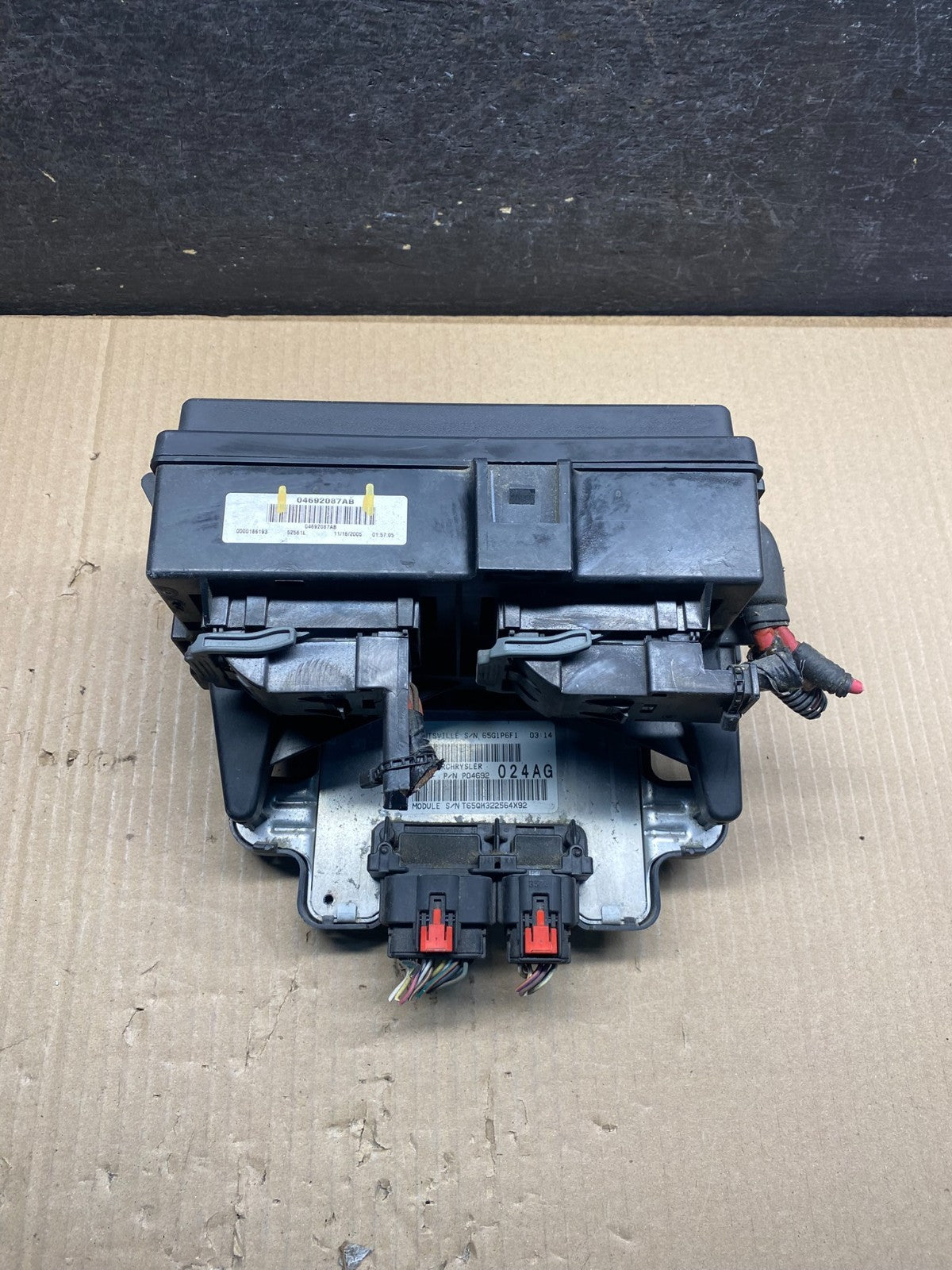 2006 Jeep Grand Cherokee Integrated Power Fuse Box 04692087ab AJ0385 DW0