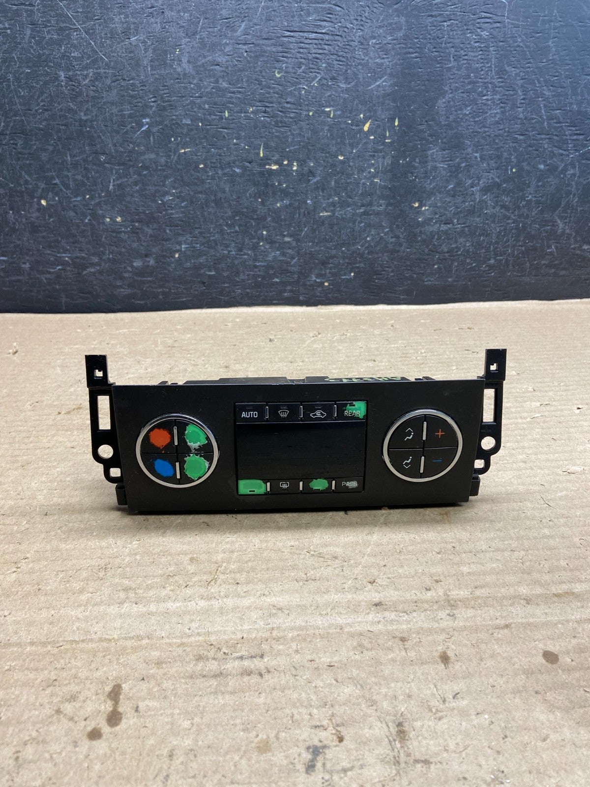 2007-2011 GMC Yukon Tahoe Automatic Climate Temperature Temp Control AH3773 DG0