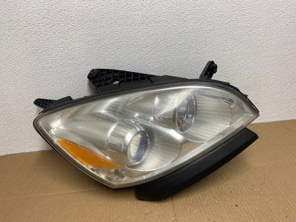 2007 to 2010 Saturn Outlook Right Passenger RH Halogen Headlight OEM AB8113 DW0