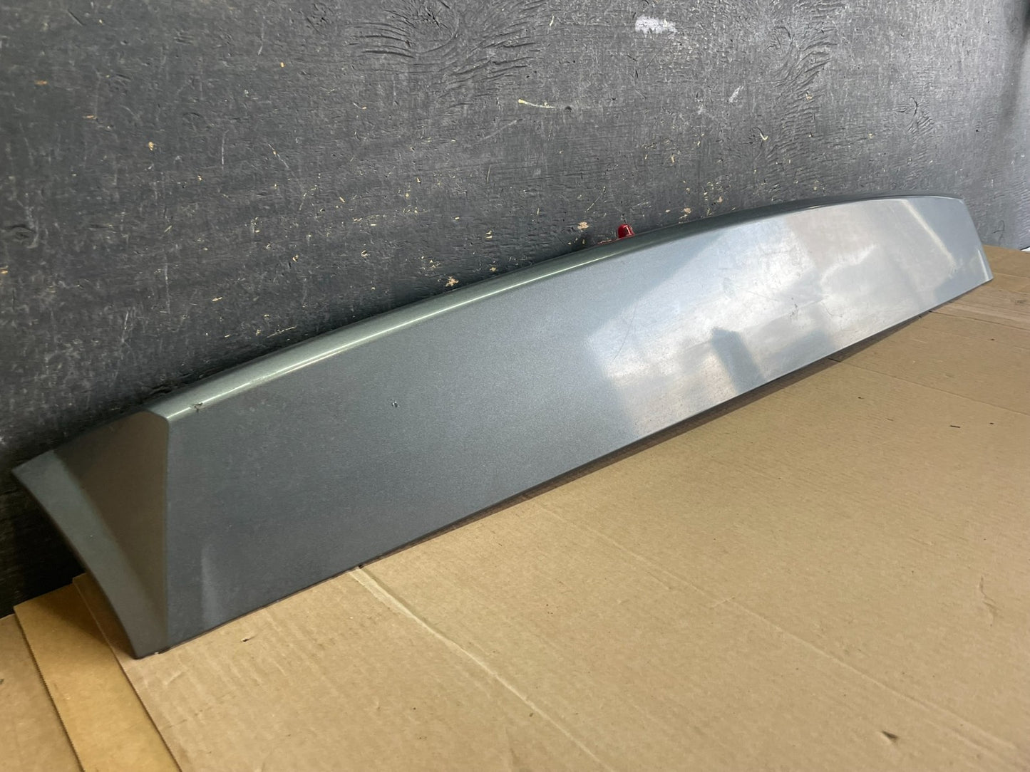 2004 to 2010 Nissan Armada Rear Tailgate Liftgate Spoiler Wing W/ Light z8295 DG1