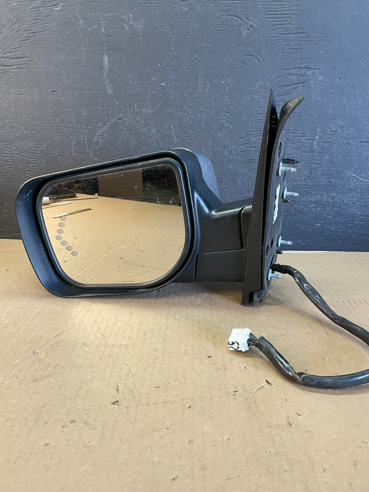 2004-2010 Infiniti QX56 Left Driver LH View Mirror AD5609 DW9