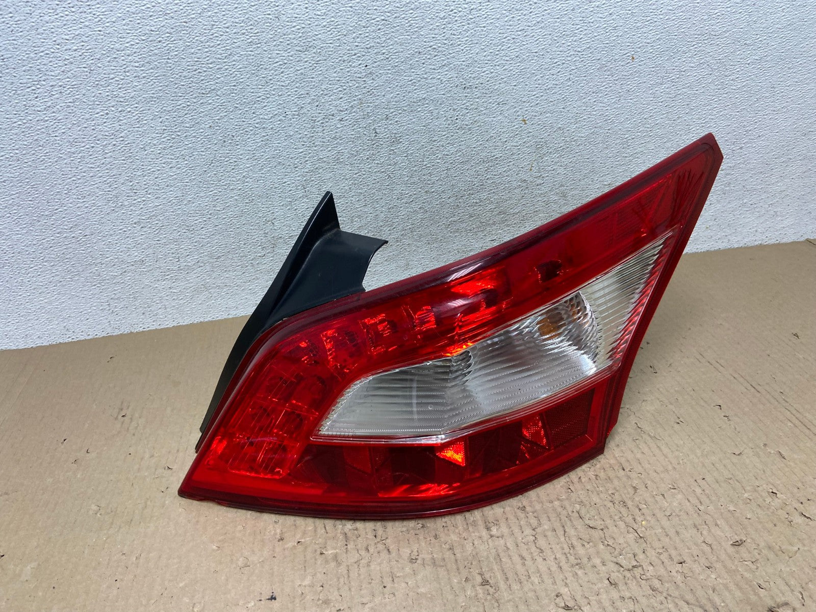 2009 2010 2011 Nissan Maxima Right Passenger RH Side Tail light AF2911 LK0