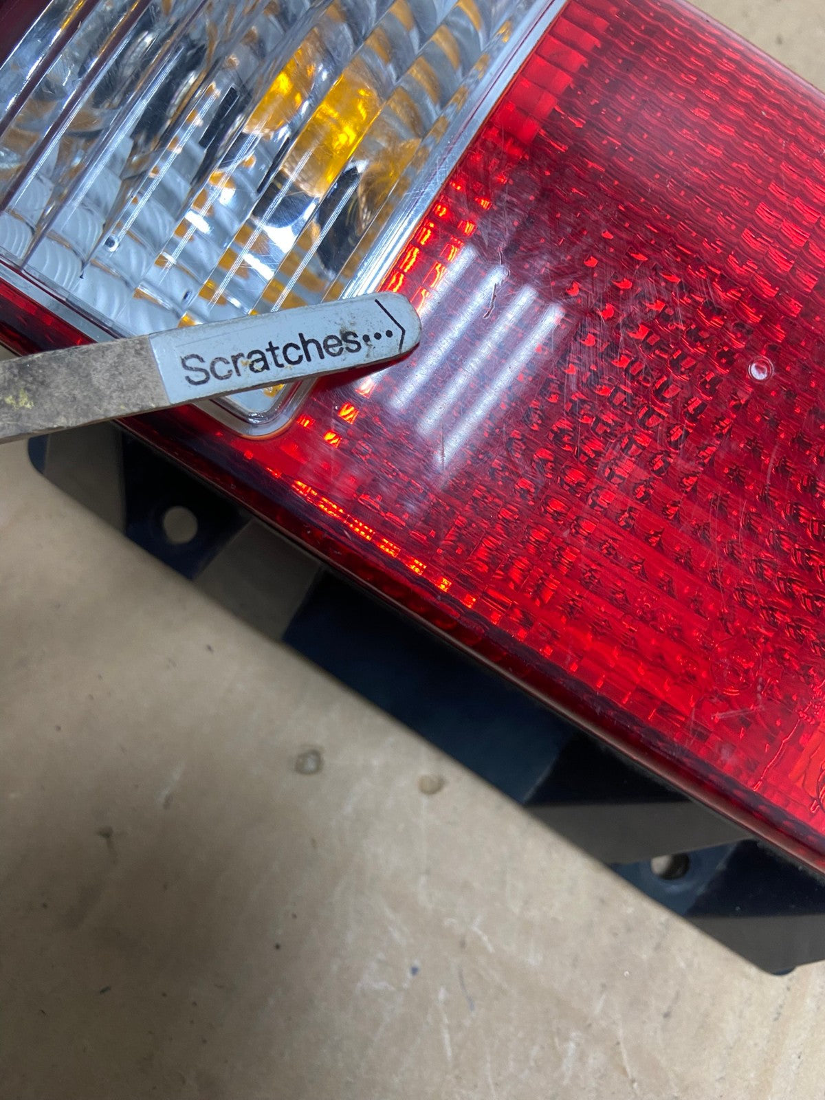 1999 to 2004 Nissan Pathfinder Right Passenger Rh Side Tail light AD0955 LK3