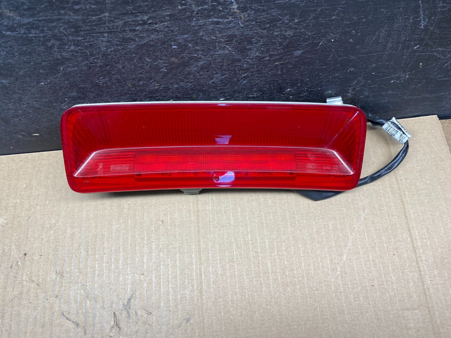 2012 to 2014 Ford Edge Rear Third Brake 3rd Light Lamp AH1759 DG0
