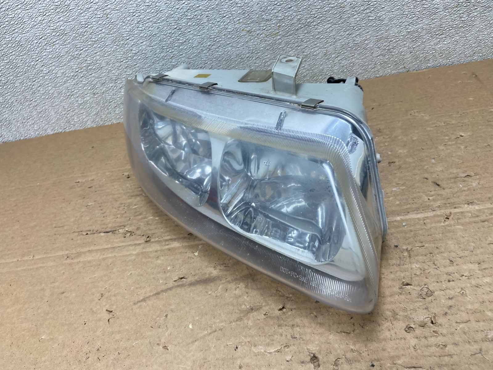 1995 to 1996 Chrysler Sebring Coupe Right Passenger RH Side Headlight AB4912 DG1