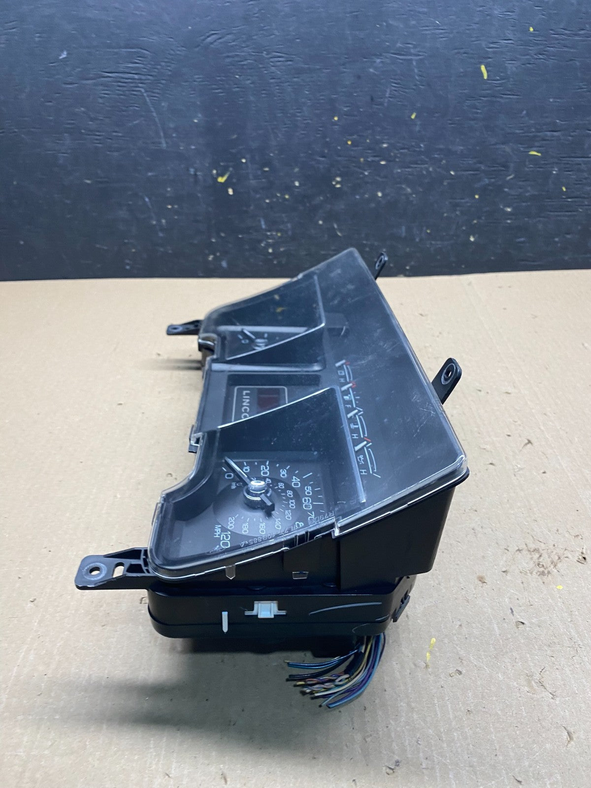 2014  Lincoln Navigator Speedometer Cluster Gauge Q6989 DG2