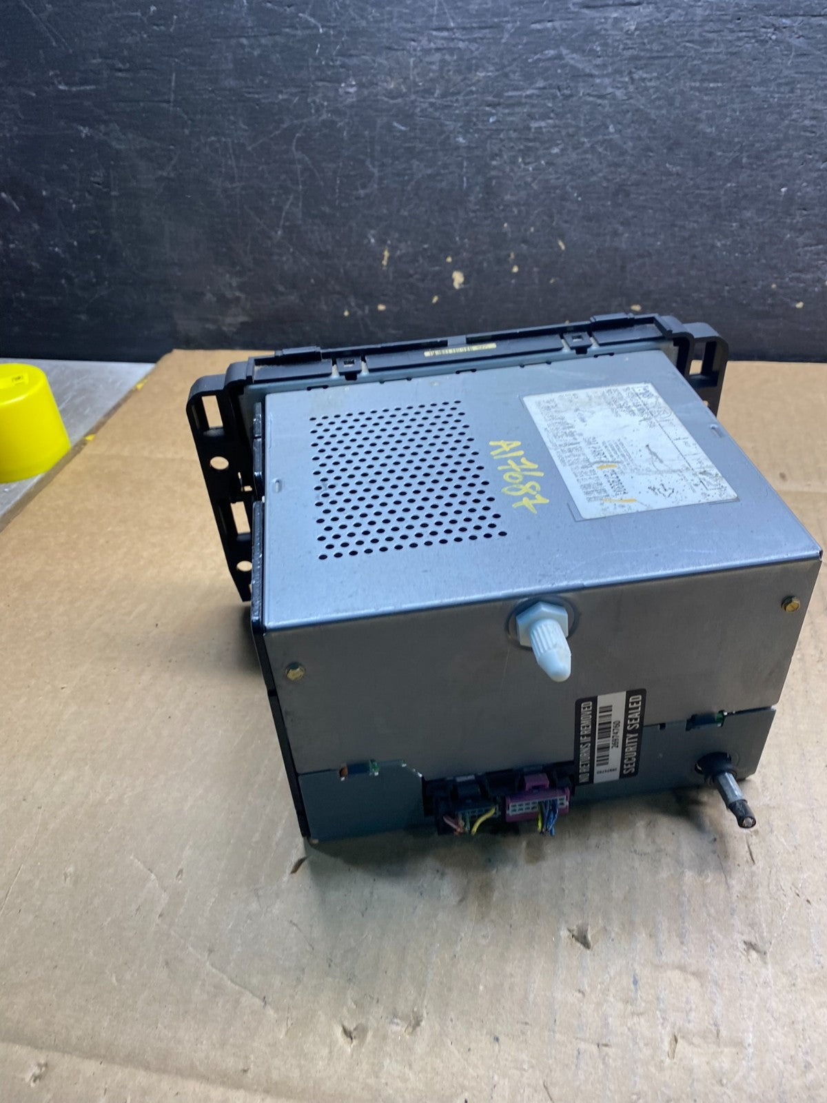 2007 - 2014 Chevrolet GMC Cadillac Buick AM FM Radio AI7687 DG4