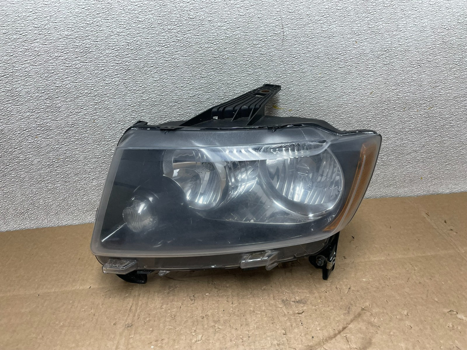 2011 to 2013 Jeep Grand Cherokee Halogen Left Driver Lh Headlight Oem Y8898 DW0