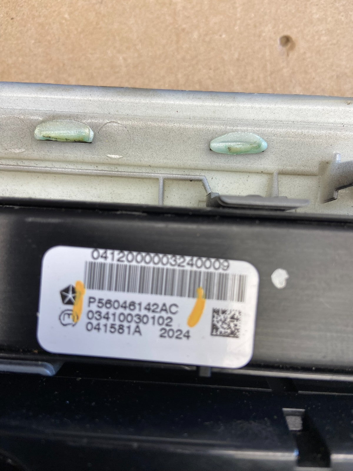 2011-2013 Jeep Grand Cherokee Center Radio Climate Control Bezel Vent AB1899 DG4