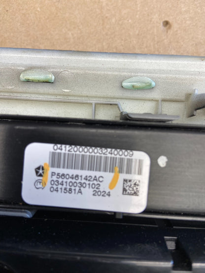 2011-2013 Jeep Grand Cherokee Center Radio Climate Control Bezel Vent AB1899 DG4