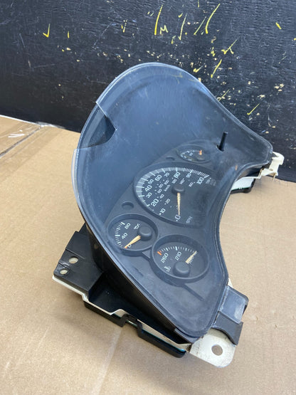 2004 to 2007 Chevrolet Express Speedometer Cluster Gauge AD3680 DG1