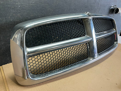 2002 2003 2004 2005 Dodge Ram 1500  Upper Front Grill Grille Z8593 DG2