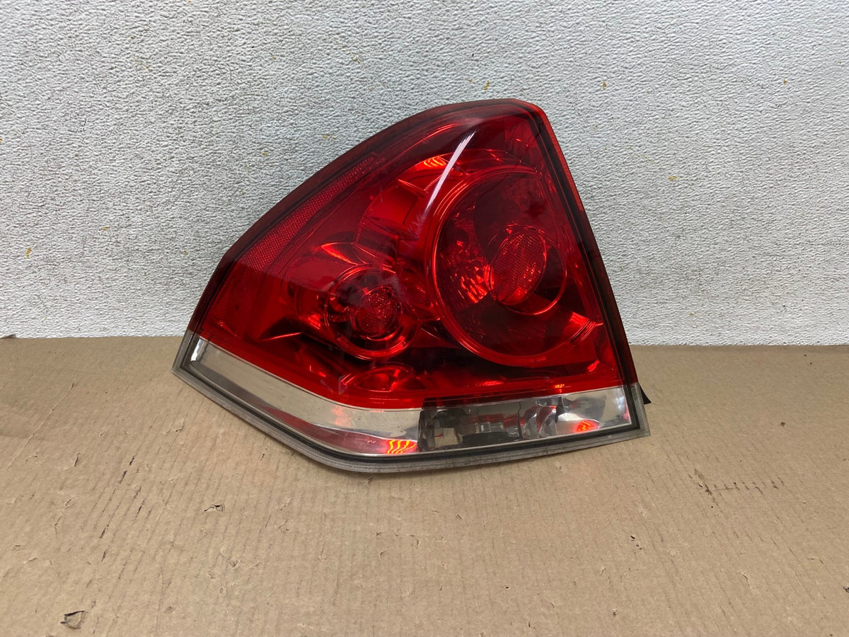 2006 to 2012 Chevrolet Impala Left Driver Lh Side Tail Light AH0