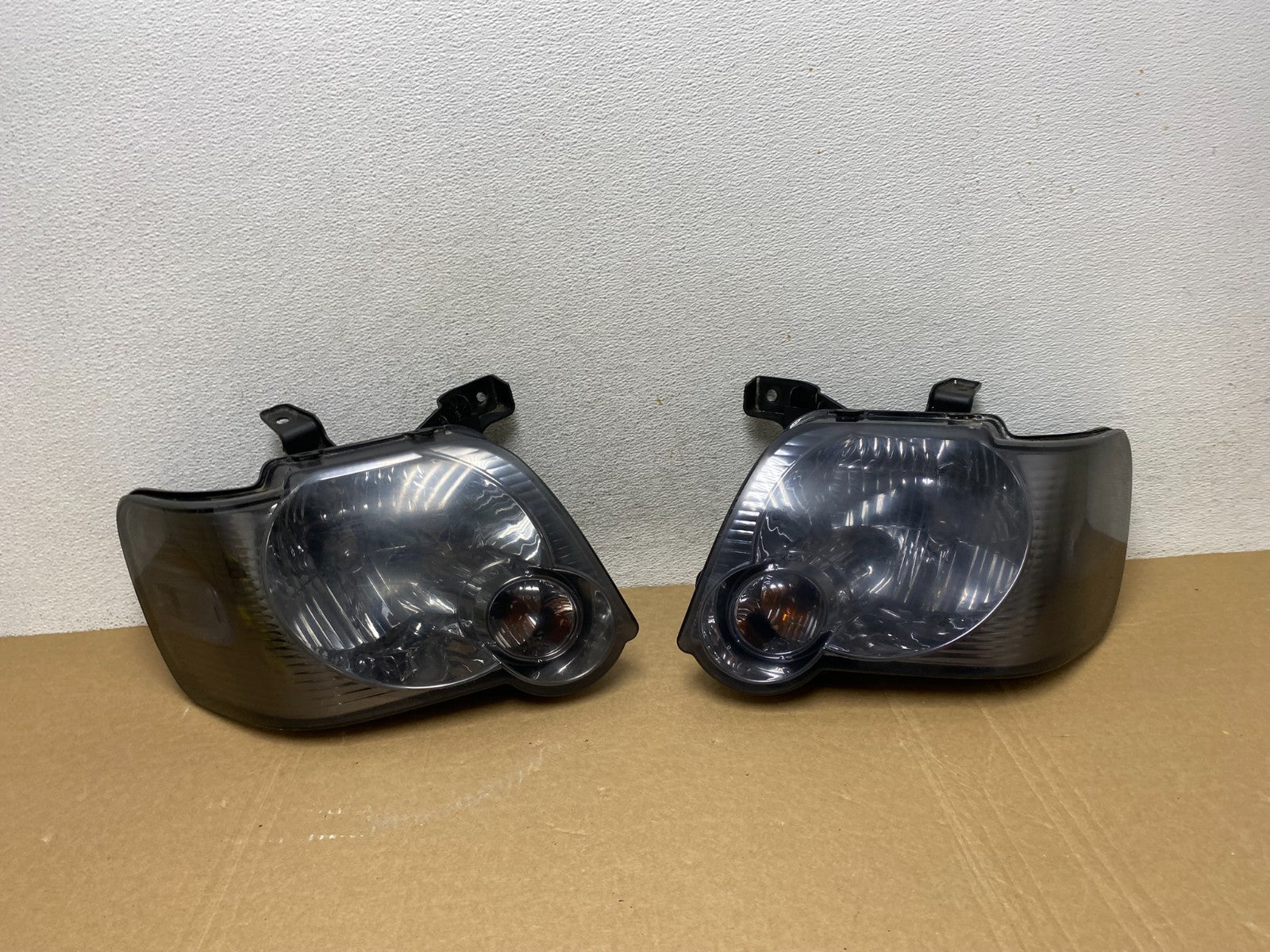 2006 2007 2008 2009 2010 Ford Explorer Left+Right Set Headlights AF9904 DW0