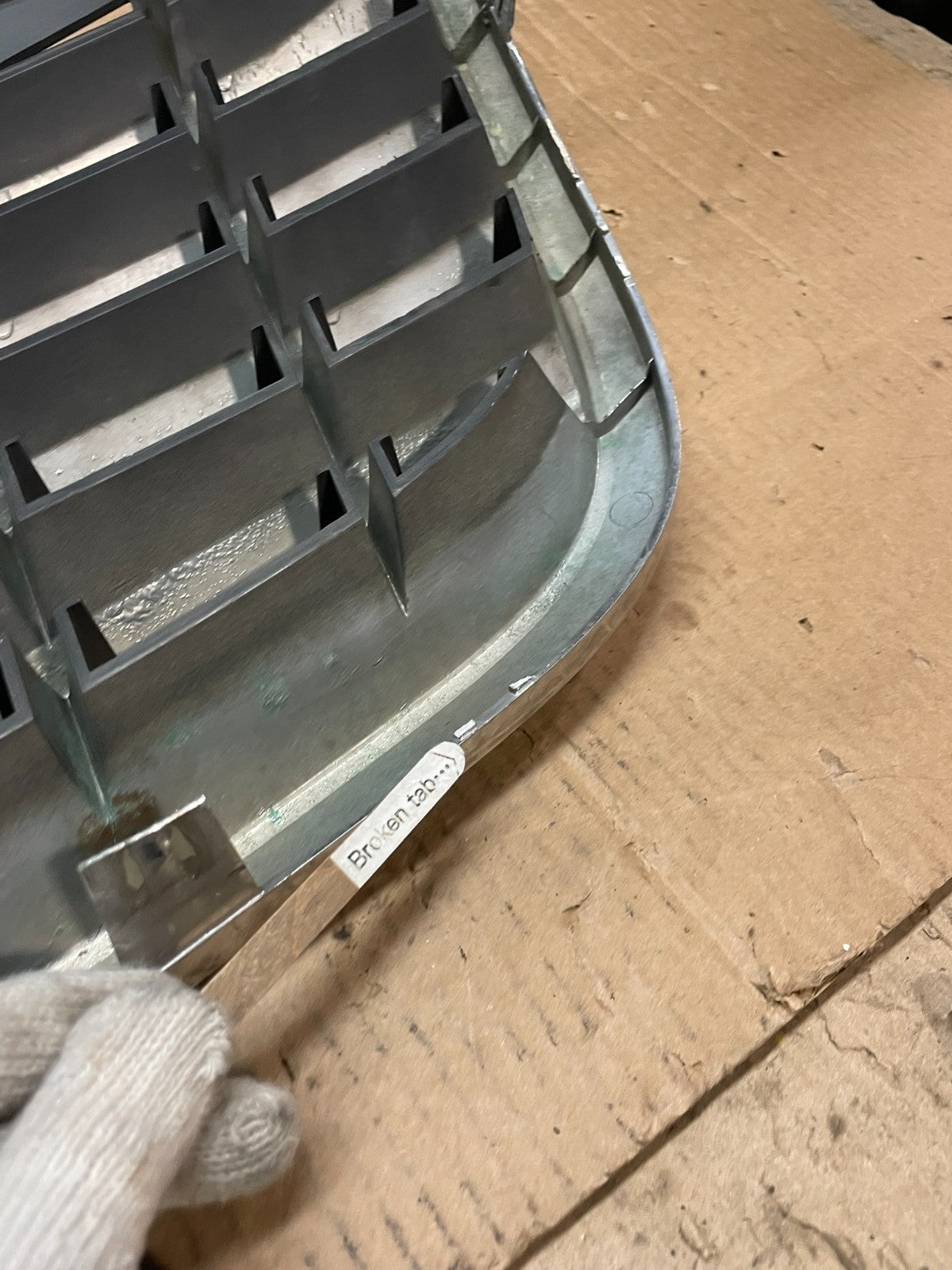 2008 to 2010 Chrysler Town & Country Front Upper Grill Grille Oem  Y1253 DG9