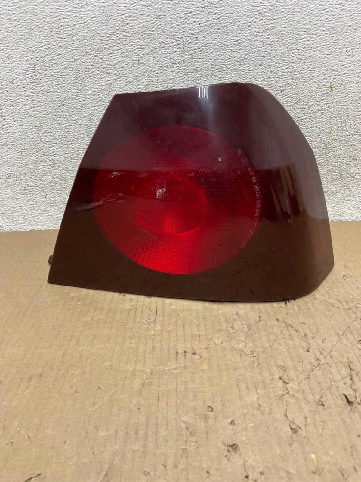2000 to 2005 Chevrolet Impala Right Passenger Rh Side Tail Light AG8037 LK0