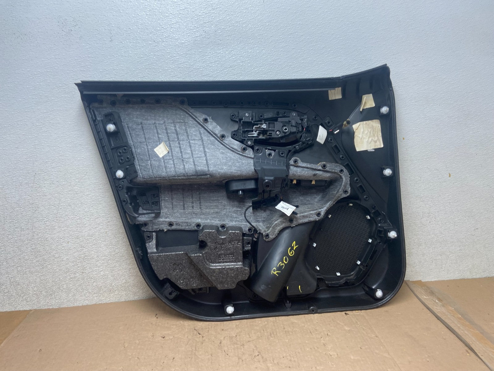 2016 to 2018 Jeep Renegade Front Right Passenger Side Panel Door R3062 DG6