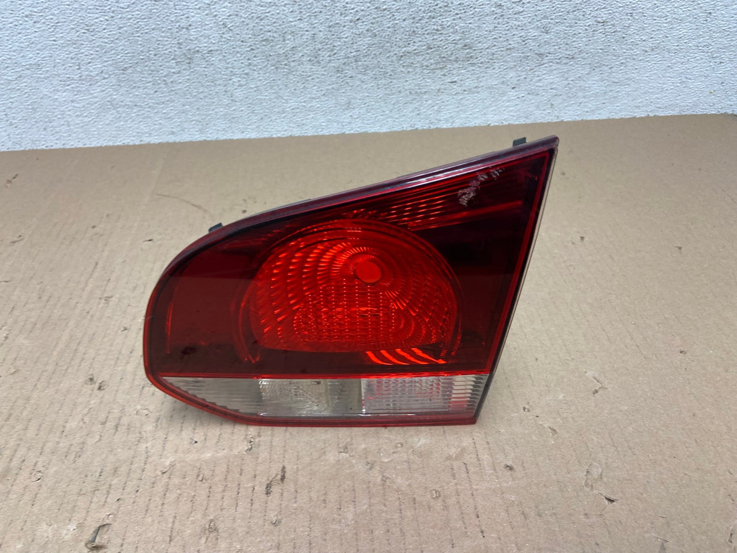 2010 to 2014 Volkswagen Golf GTI Hatchback Right Inner Tail Light AE7283 LK0