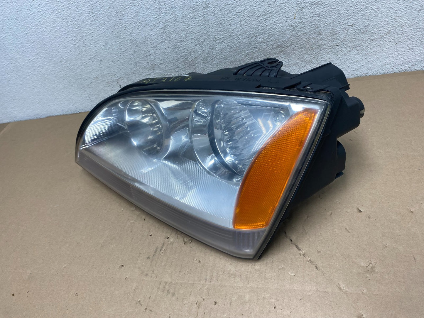 2004 2005 2006 Kia Sorento Left Driver Lh Side Headlight Halogen AG5775 DW1