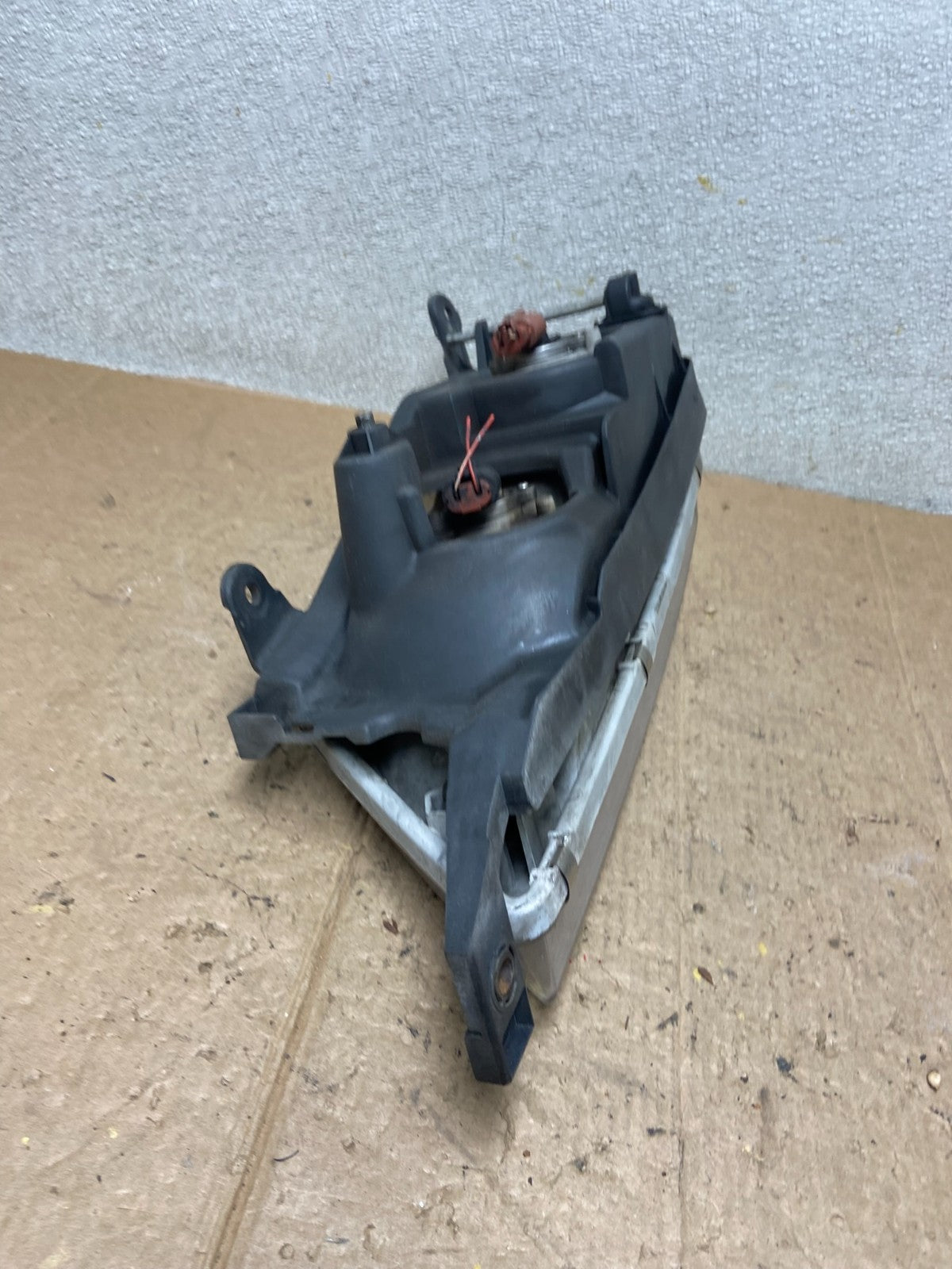 1998 to 1999 Toyota Avalon Halogen Right Passenger Rh Headlight Oem AA4127 DW7