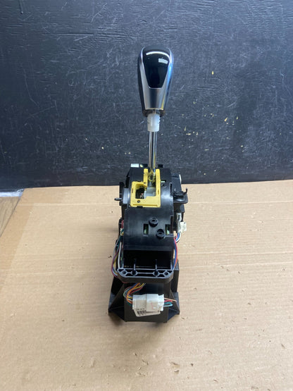 2017 - 2019 Nissan Rogue Automatic Transmission Gear Shifter AG5155 DG0