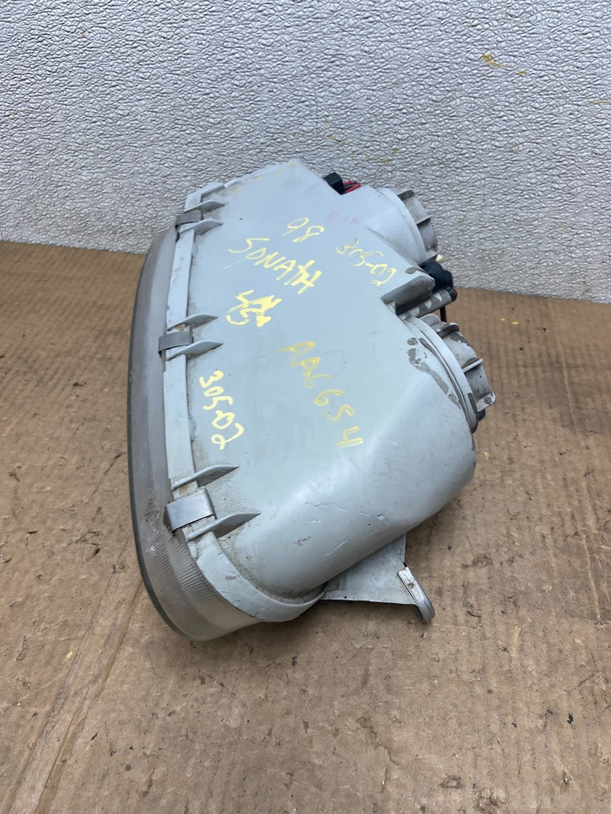 1997 to 1998 Hyundai Sonata Left Driver LH Side Headlight Halogen Oem AA6654 DG6