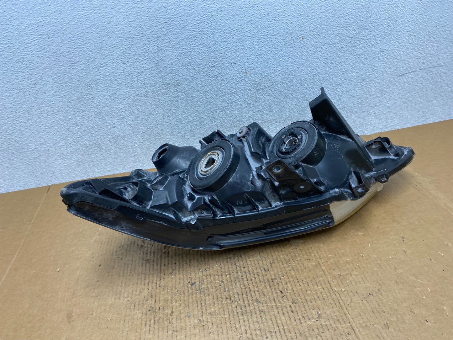 2010 to 2012 Lexus HS250h Right Passenger Side Headlight Halogen AE02806