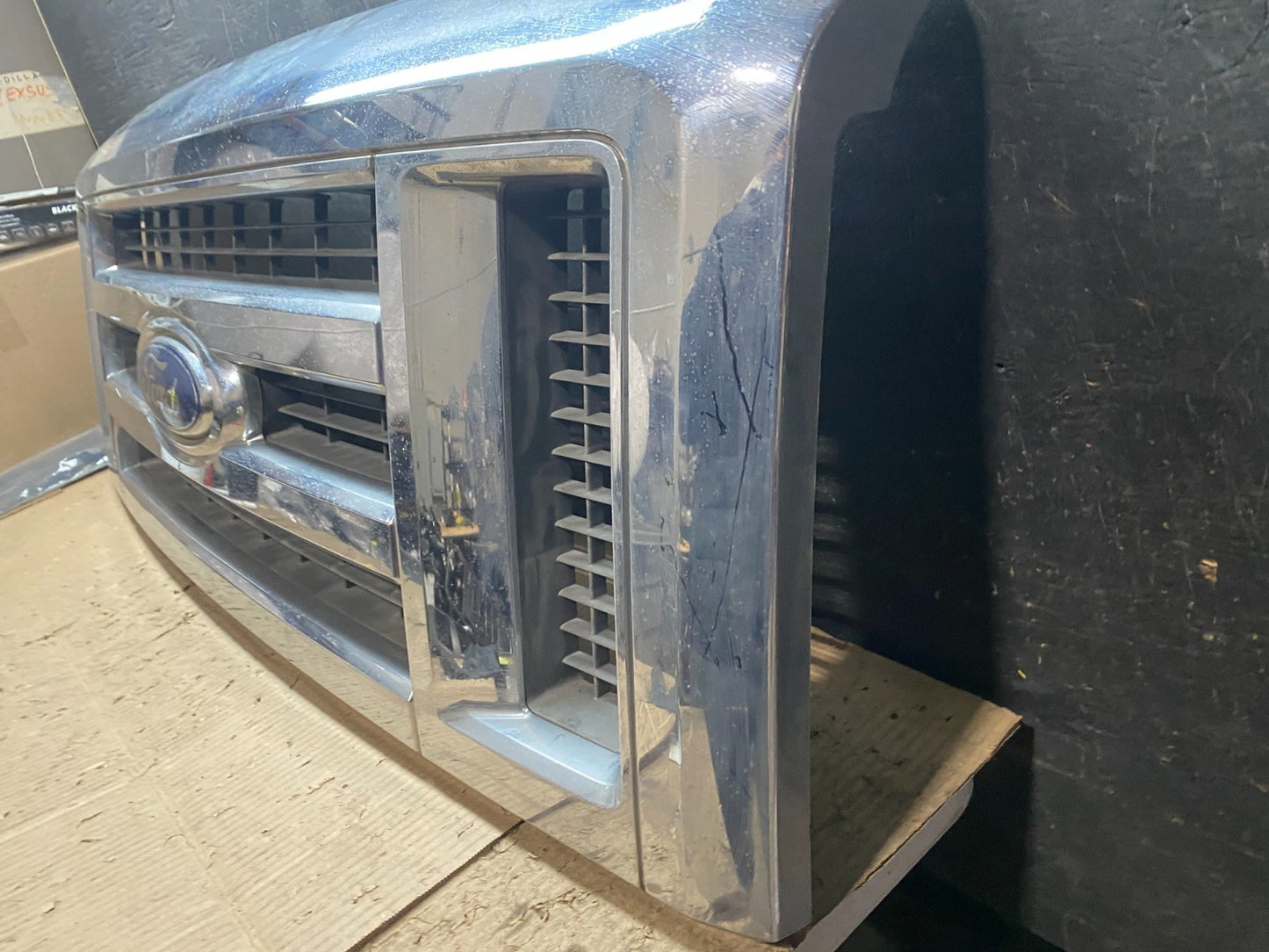 2008 to 2014 Ford Econoline E150 E250 Front Upper Chrome Grill Grille X9387 DG1