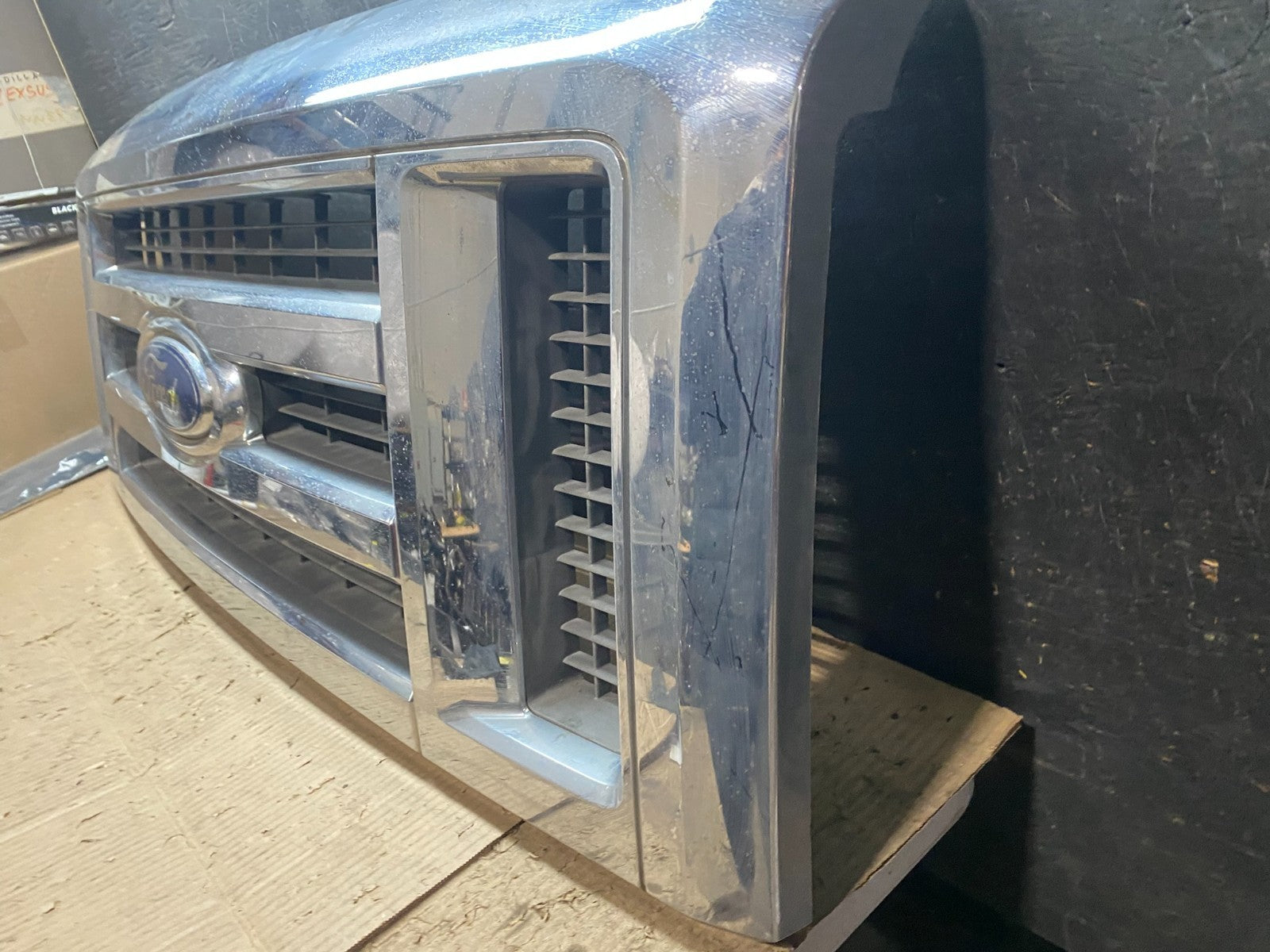 2008 to 2014 Ford Econoline E150 E250 Front Upper Chrome Grill Grille X9387 DG1