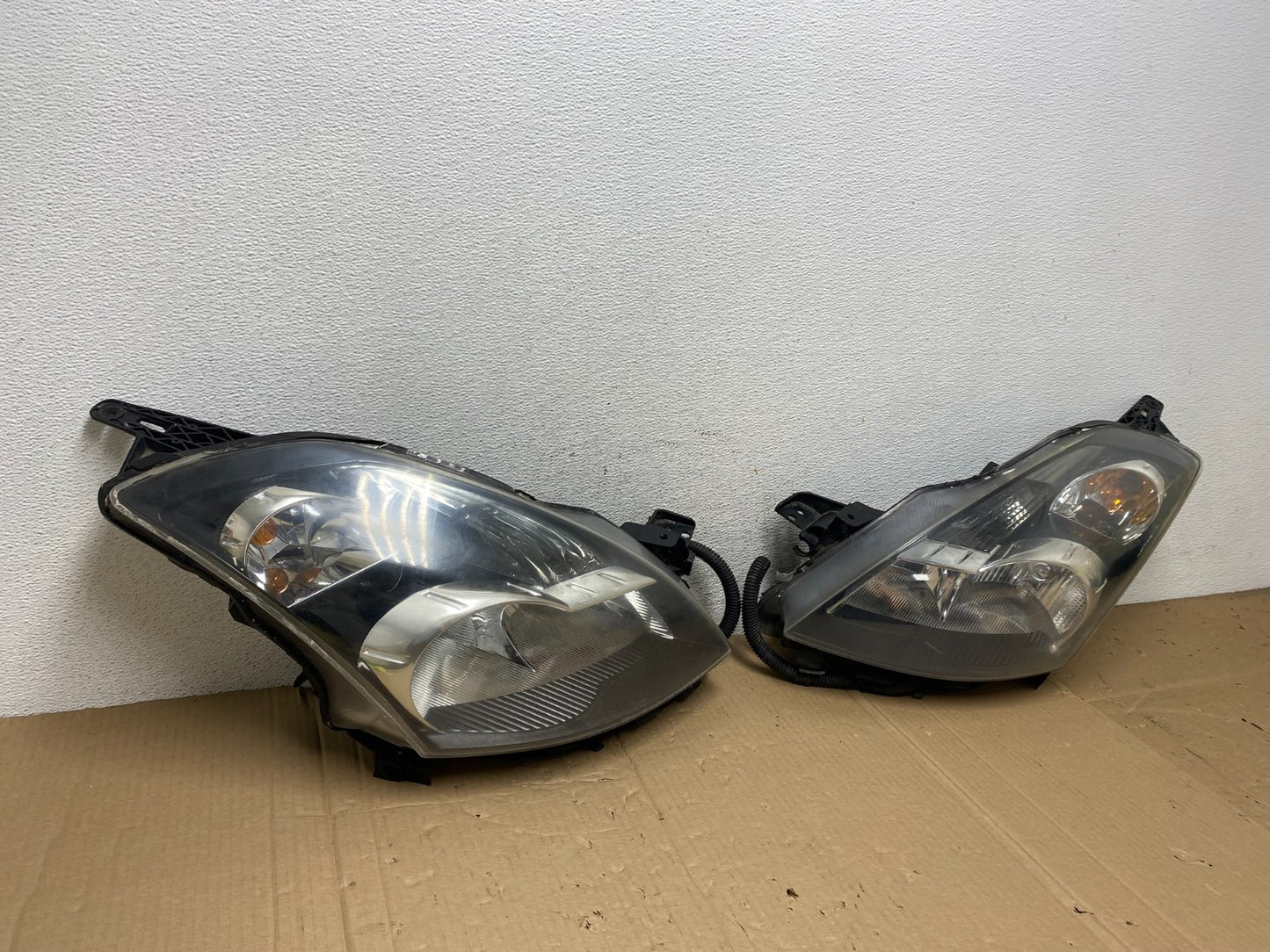 Sedan 2007 2008 2009 Nissan Altima Left+Right Set Headlights AE8945 DW2