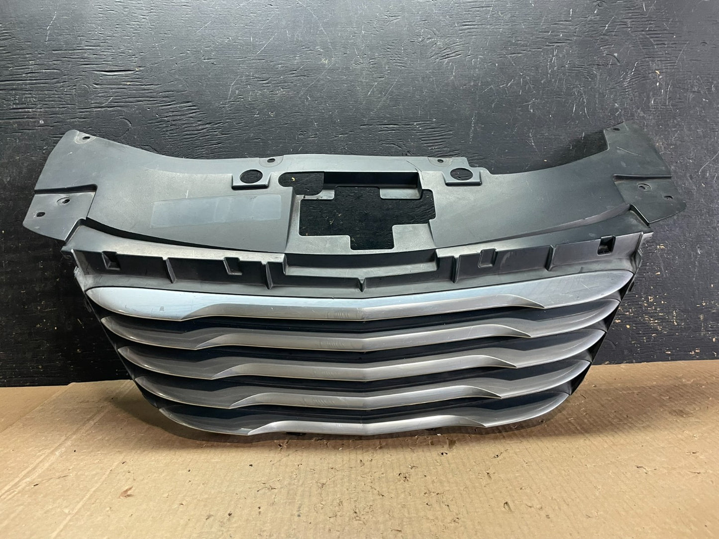 2011 to 2014 Chrysler 200 Front Upper Grill Grille AB3187 DG0